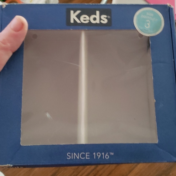 white keds - Picture 3 of 3